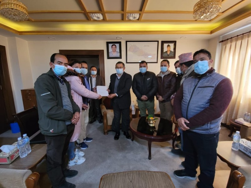 बढी शुल्क लिने मेडिकल कलेजका सञ्चालकलाई पक्राउ गर्न विद्यार्थी संगठनको माग 